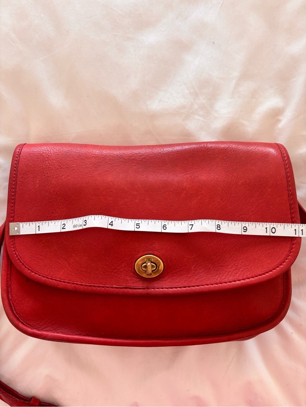 RARE Authentic VINTAGE RED Coach City Bag. Inside is clean.  CROSSBODY 9790 - Picture 8 of 9